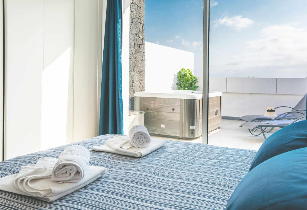 Monterey House Playa Blanca Villa ภายนอก รูปภาพ