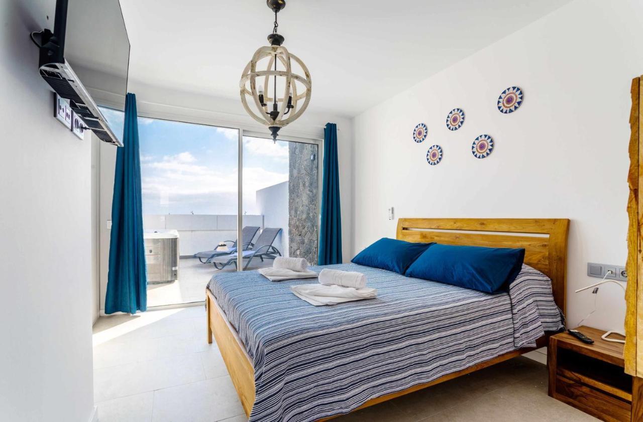 Monterey House Playa Blanca Villa ภายนอก รูปภาพ