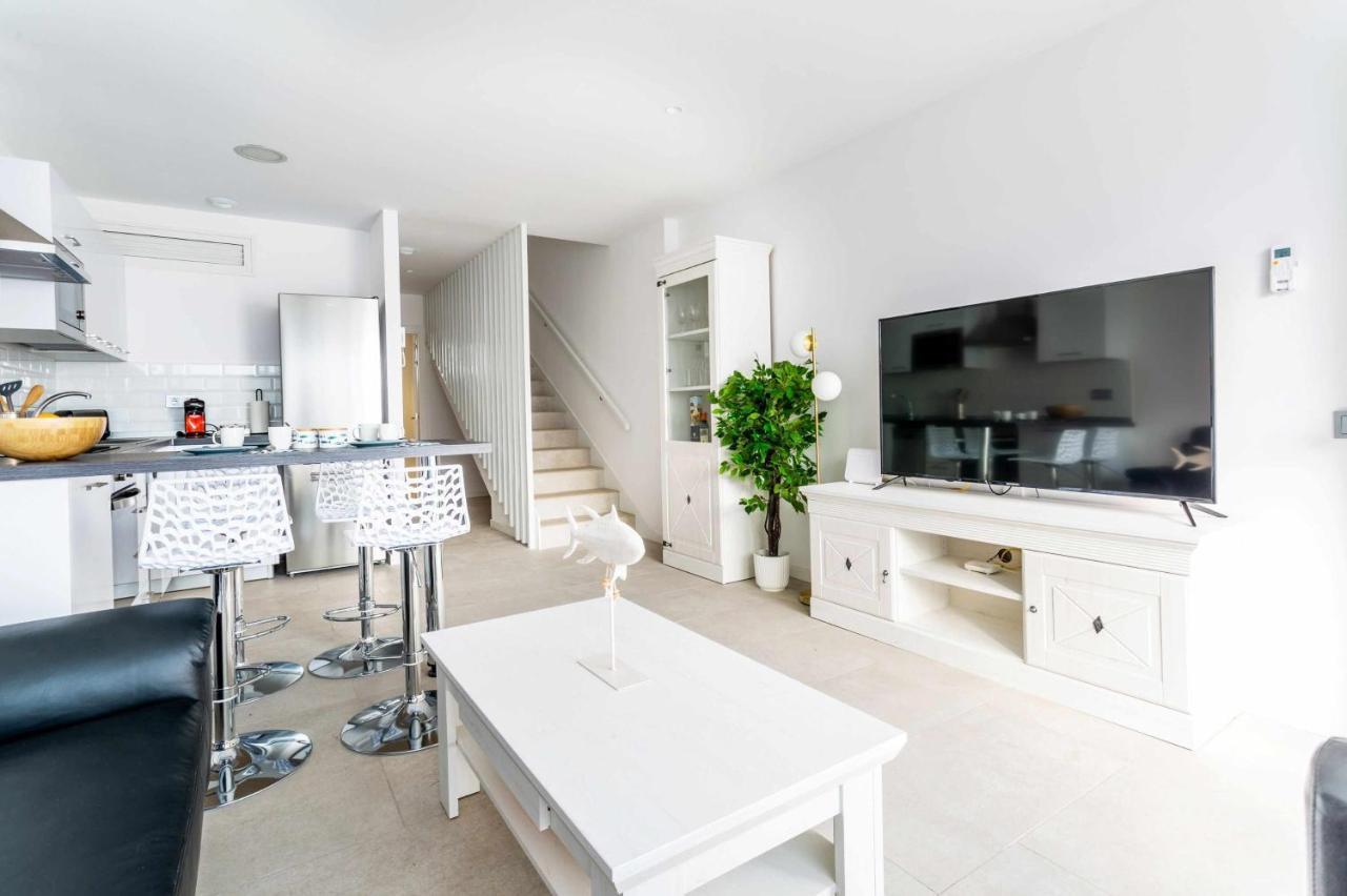 Monterey House Playa Blanca Villa ภายนอก รูปภาพ