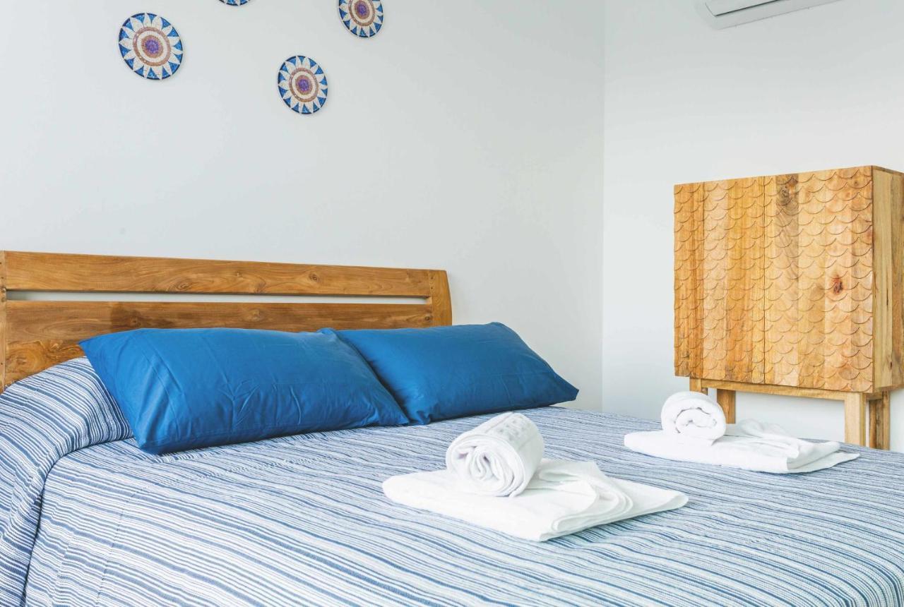 Monterey House Playa Blanca Villa ภายนอก รูปภาพ