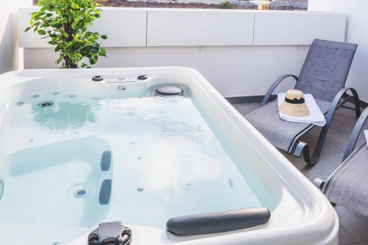 Monterey House Playa Blanca Villa ภายนอก รูปภาพ