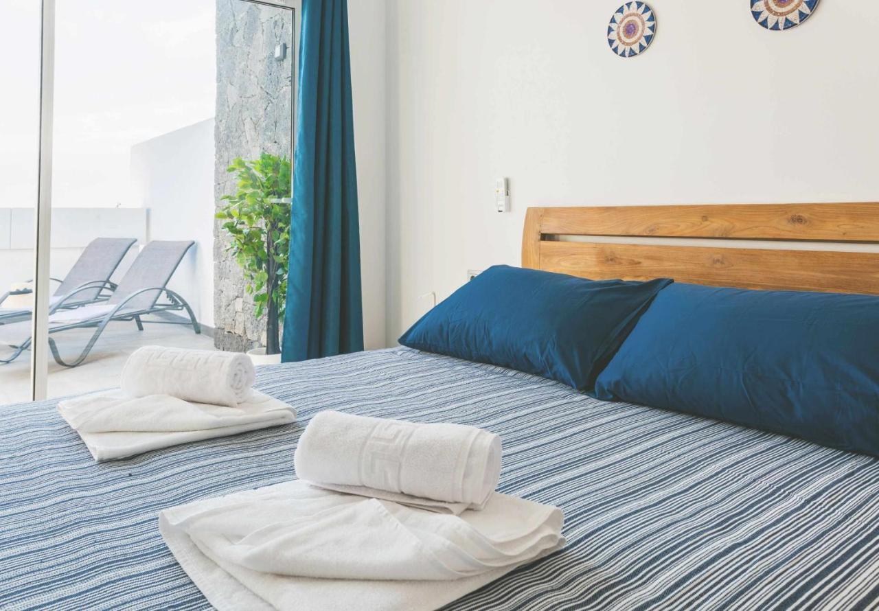 Monterey House Playa Blanca Villa ภายนอก รูปภาพ